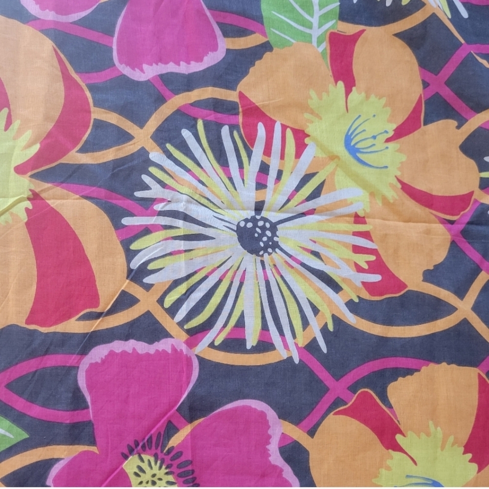 Vera Bradley Large Floral Scarf Sarong ~ Retired Jazzy Blooms ~Bright & Colorful - Picture 8 of 14